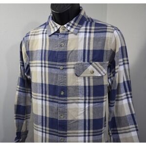Legendary Whitetails Flannel Button Up Shirt Plaid Long Sleeve Mens Size Small